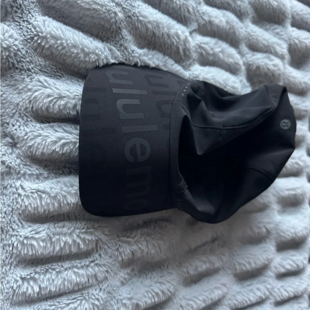 Lululemon Black Athletic Cap - Picture 2 of 4